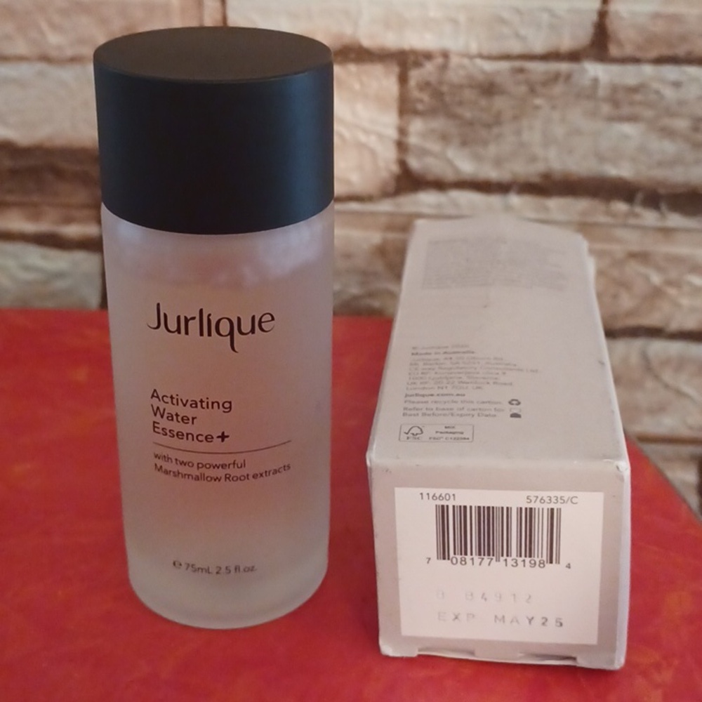 Jurlique Activating water Essence + marshmallow root extracts moisture h…